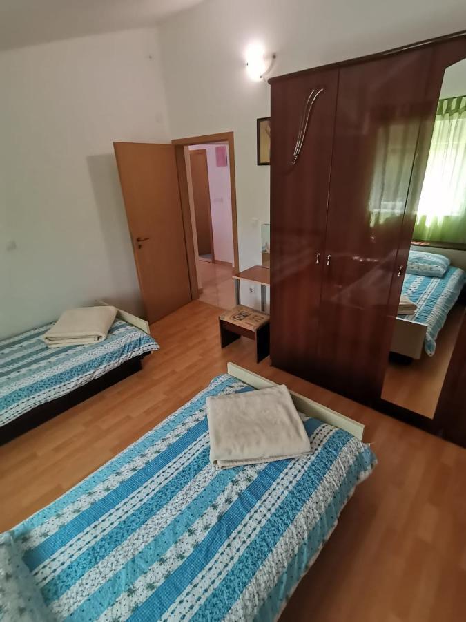Trilj Apartman Jurika ภายนอก รูปภาพ