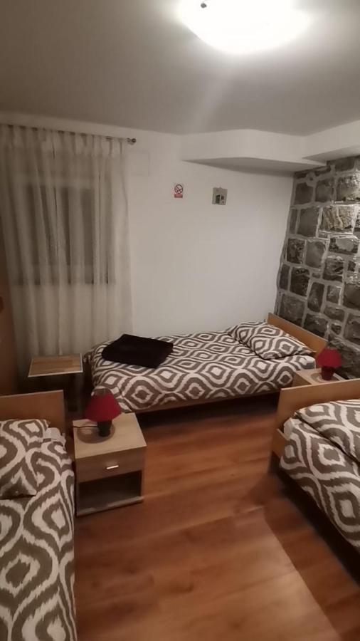 Trilj Apartman Jurika ภายนอก รูปภาพ